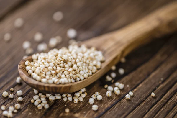 Gedeelte van gepofte Quinoa — Stockfoto