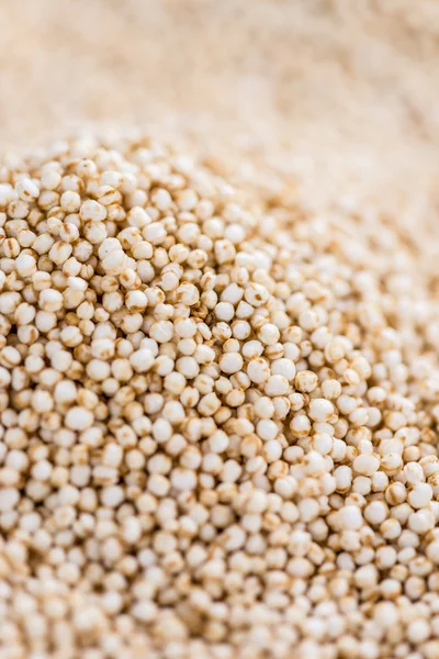 Portion of puffed Quinoa — Stock Photo, Image