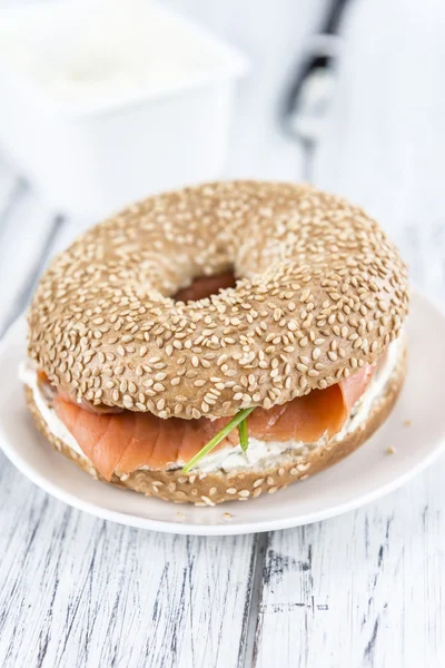 Fresh Bagel with Salmon — Stock Photo, Image