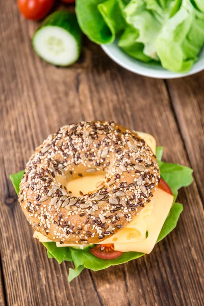 Bagel au fromage Gouda — Photo