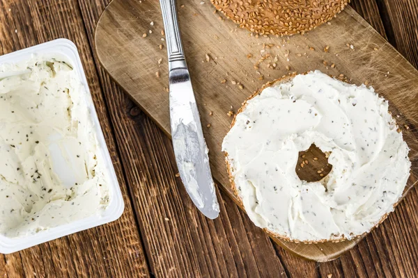 Krémový sýrový bagel — Stock fotografie