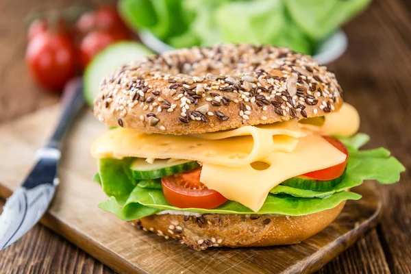 Bagel au fromage Gouda — Photo