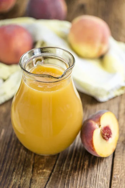 Portion of Peach juice — Stock Photo, Image