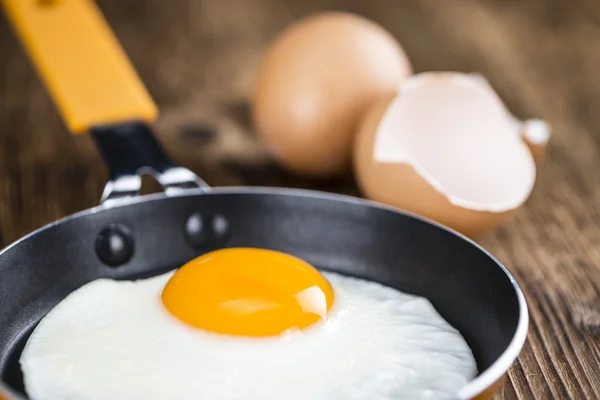 Ontbijt, gebakken ei — Stockfoto