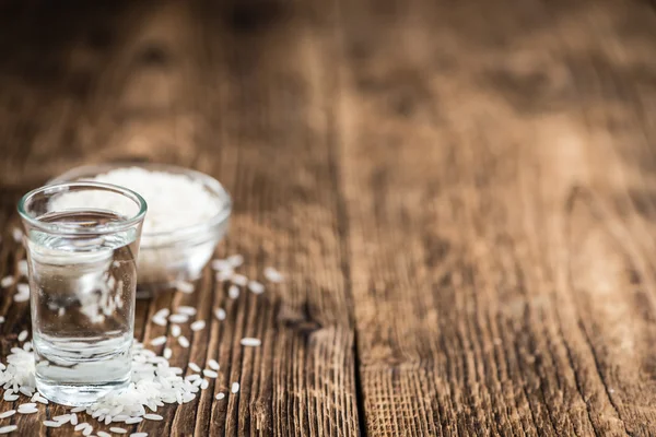 Glas med Sake på bord — Stockfoto