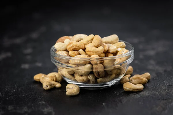 Enkele Geroosterde Cashewnoten Als Gedetailleerde Close Schot Selectieve Focus — Stockfoto