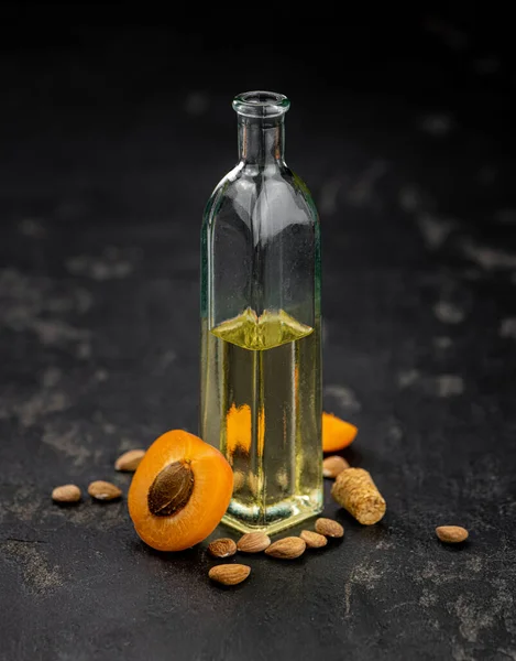 Portion Apricot Oil Some Fresh Fruits Detailed Close Shot Selective — Stock Photo, Image