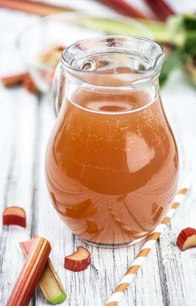 Portion Fresh Made Rhubarb Juice Close Shot Selective Focus — Stock Photo, Image