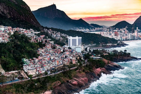 Favela Vidigal Rio Janeiro Podczas Zachodu Słońca Strzał Helikoptera — Zdjęcie stockowe