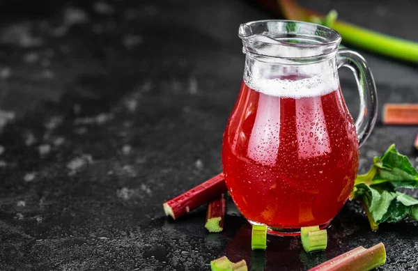 Spritzer Ruibarbo Caseiro Como Tiro Perto Detalhado Foco Seletivo — Fotografia de Stock