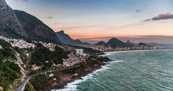 Favela Vidigal Rio Janeiro Durante Pôr Sol Tiro Aéreo Helicotista — Fotografia de Stock