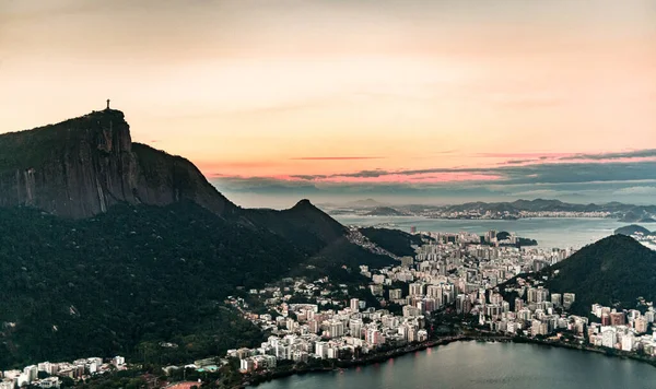 Аэросъемка Рио Жанейро Вертолета Закате — стоковое фото