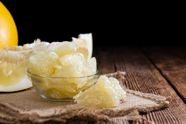 Fresh Pomelo in bowl — Stock Photo, Image