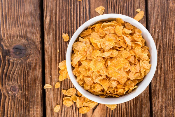 Haufen Cornflakes in Schüssel — Stockfoto