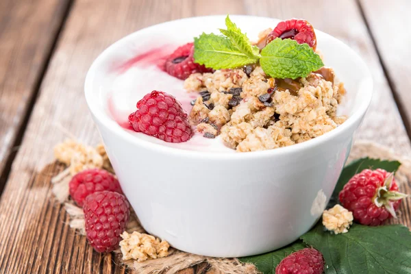 Bowl with fresh made Raspberry Yogurt — Stock Photo, Image