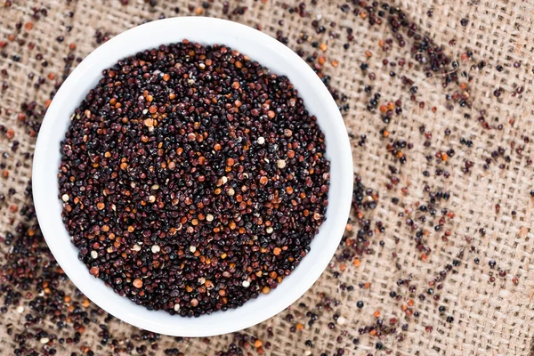 Svart Quinoa i en skål — Stockfoto