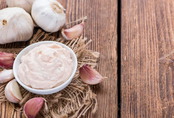 Porção de Aioli com garlics — Fotografia de Stock