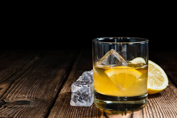 Limonlu viski kokteyli — Stok fotoğraf
