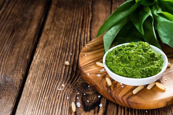 Hemgjord Ramson Pesto — Stockfoto