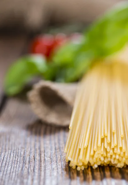 Частина сирого спагеті — стокове фото