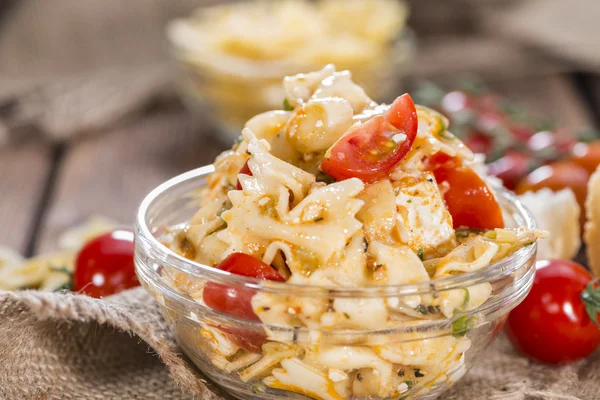 Salada de massas recém-feita — Fotografia de Stock