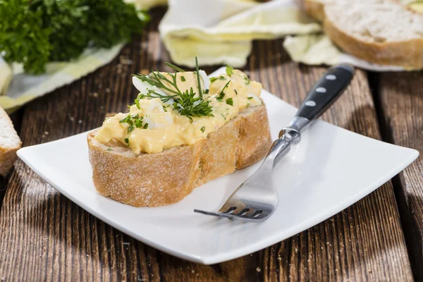 Yumurta salatası bölümünü — Stok fotoğraf