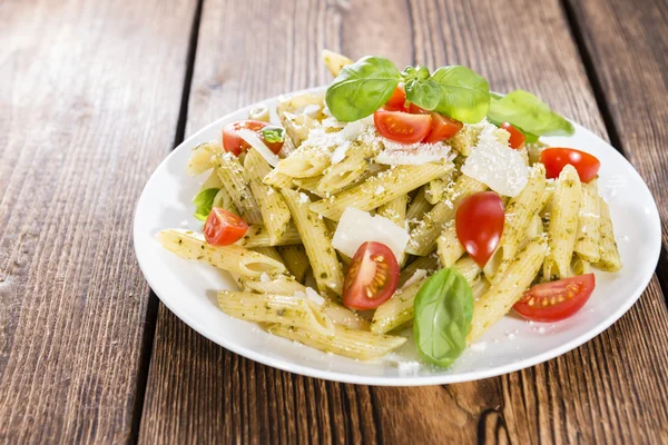 Del av Penne med basilikapesto — Stockfoto