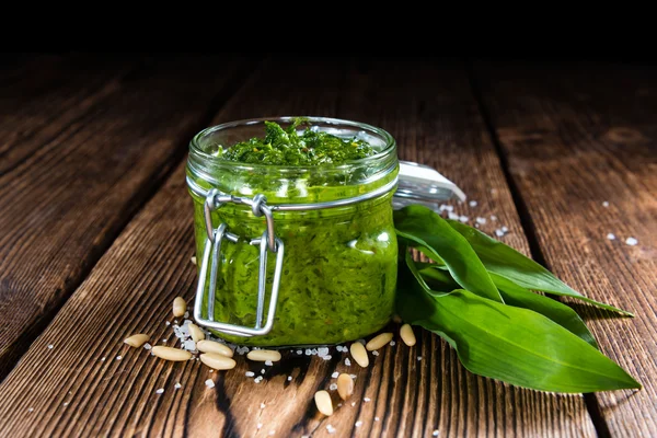 Porção de pesto ramson — Fotografia de Stock