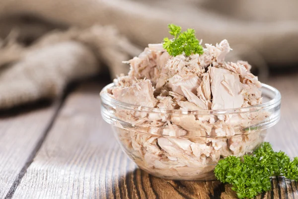Portion of fresh Tuna in glass bowl — Stock Photo, Image