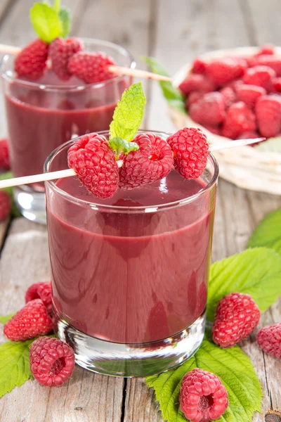 新鲜的的树莓汁 — 图库照片