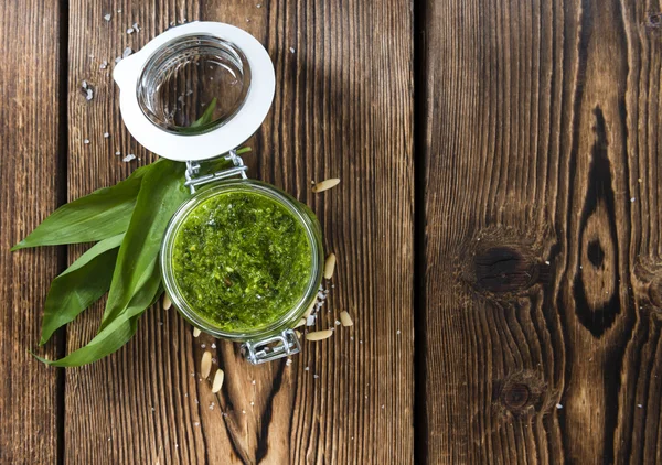 Hausgemachtes Ramson Pesto — Stockfoto