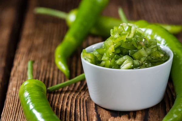 Chiles verdes conservados en aceite —  Fotos de Stock