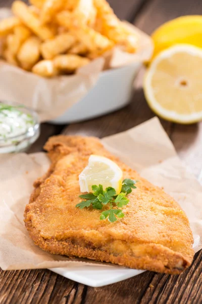 Fried Plaice with Chips — Stock Photo, Image