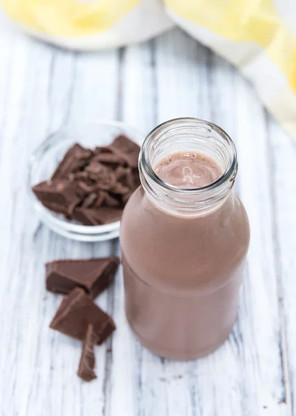 Friska chokladmjölk i flaska — Stockfoto