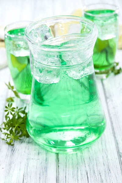 Cold green beverage drink — Stock Photo, Image