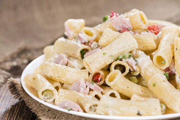 Porción de ensalada de pasta —  Fotos de Stock