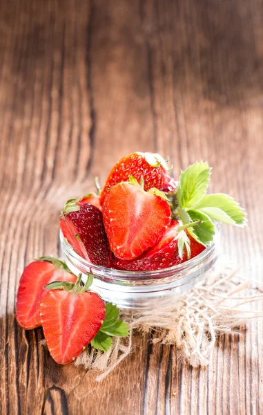 Fresas frescas en rodajas — Foto de Stock