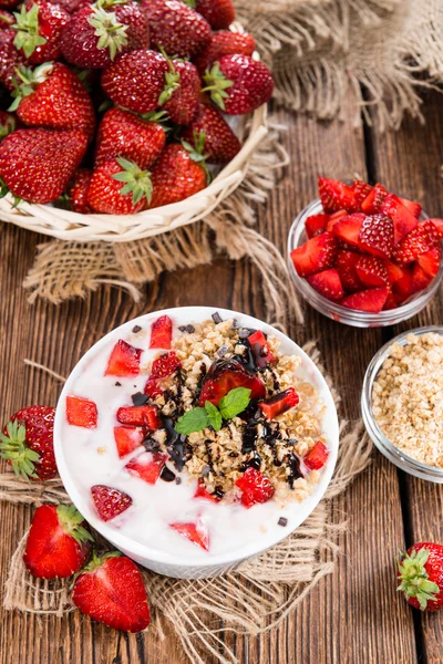 Frisch gemachter Erdbeerjoghurt — Stockfoto