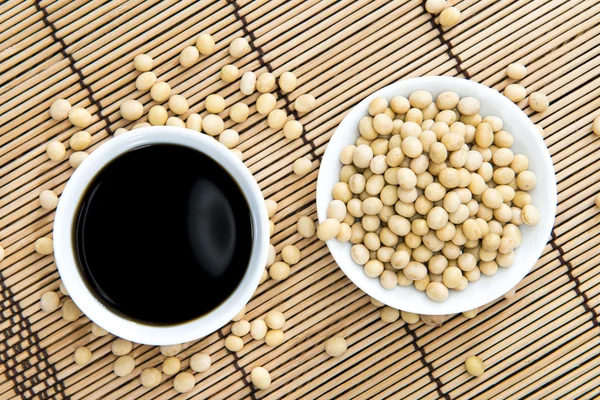 Sojová omáčka a semena — Stock fotografie