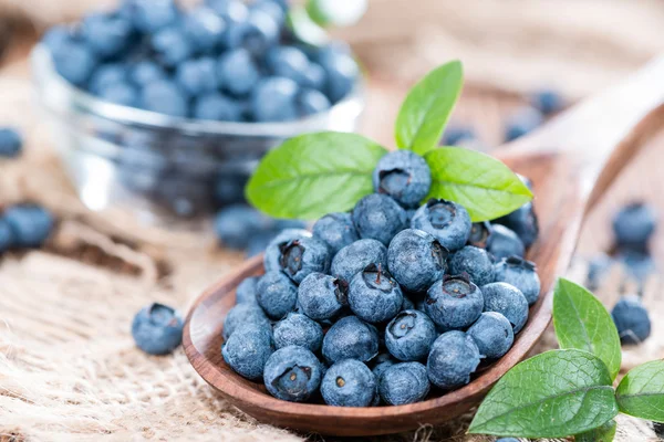 Blueberries on a Wooden Spoon — Stockfoto