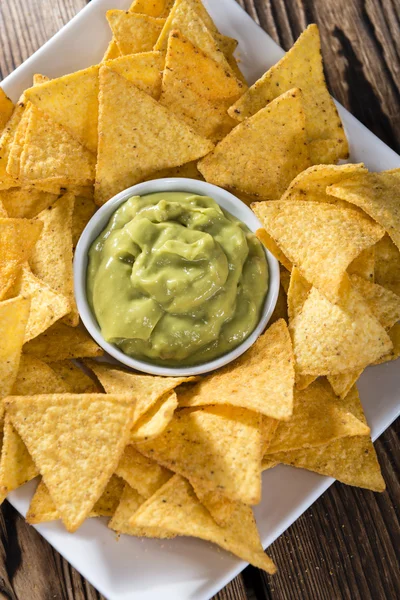 Portion de Nachos (avec Guacamole ) — Photo