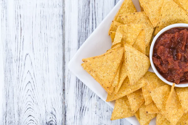 Nachos mit Salsa-Dip — Stockfoto