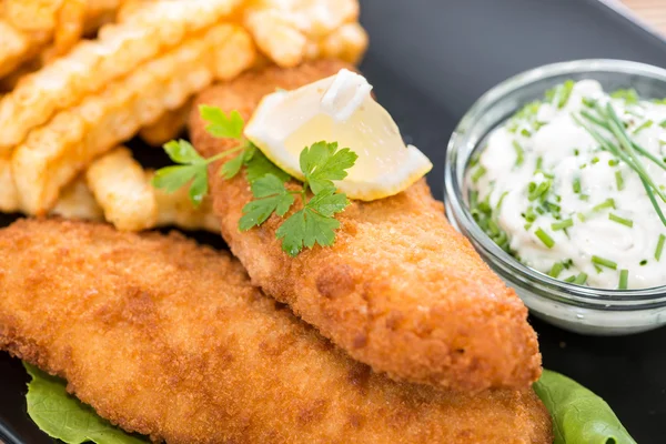 Fried Salmon Filet with Chips — Stock Photo, Image