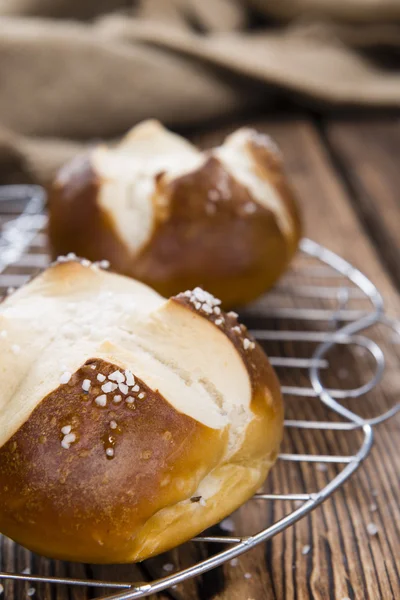 Rollo de Pretzel con Sal — Foto de Stock