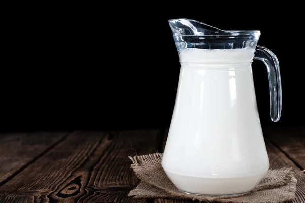Porción de leche blanca —  Fotos de Stock