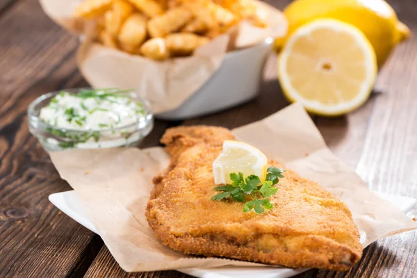 Fried Plaice with Chips — Stock Photo, Image