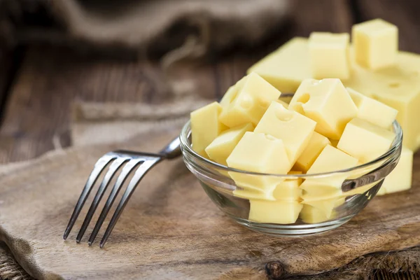 Queso en tazón y tenedor — Foto de Stock