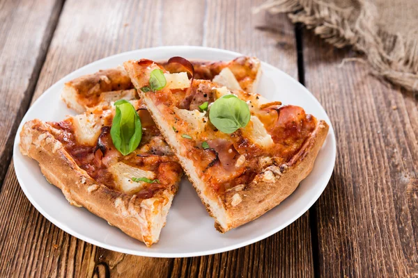 Pizza hawaiana fresca — Foto Stock