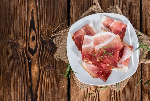 Jamón en cubitos con romero —  Fotos de Stock