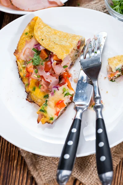 Omelete de presunto e queijo — Fotografia de Stock